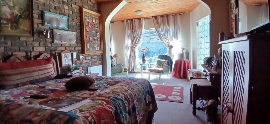 5 Bedroom Property for Sale in La Provance Free State